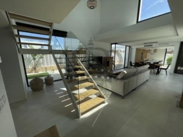 Chalet minimalista - Imagen 2