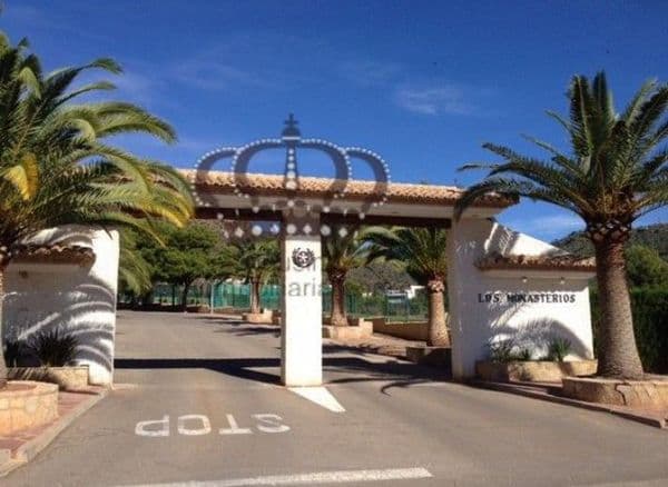 Villa Mediterránea en exclusiva urbanización - Imagen 14