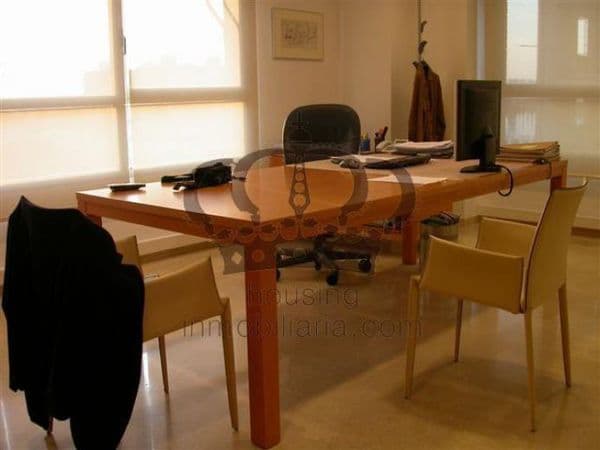 Oficina junto al Palacio de Congresos - Imagen 2